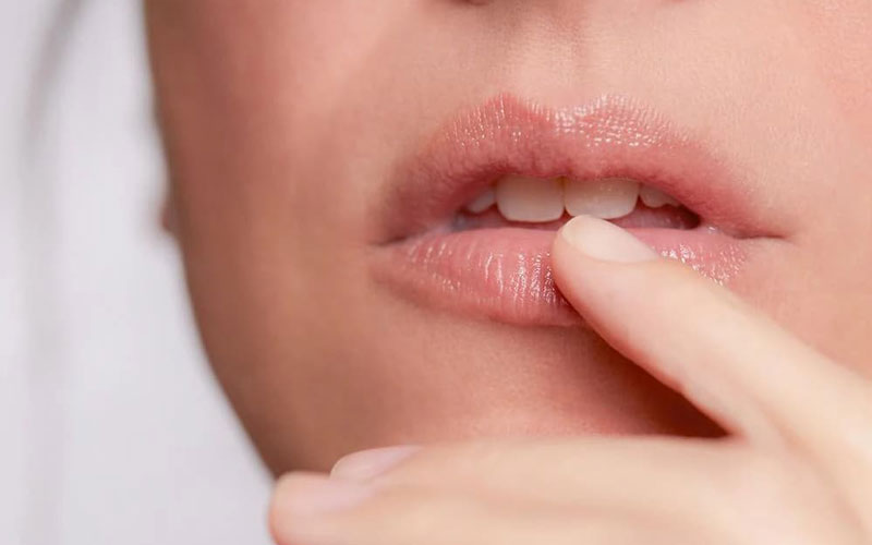 مراقبت از پوس لب ها در فصل پاییز