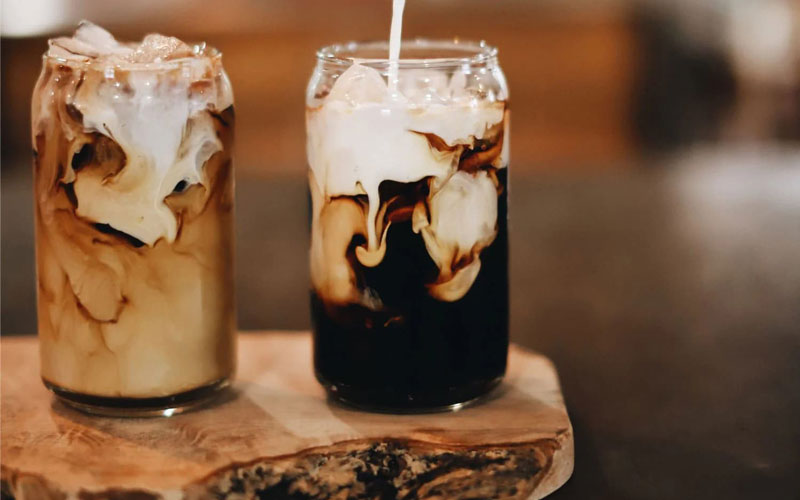 آیس لاته (Iced Latte): خنک و دلنشین