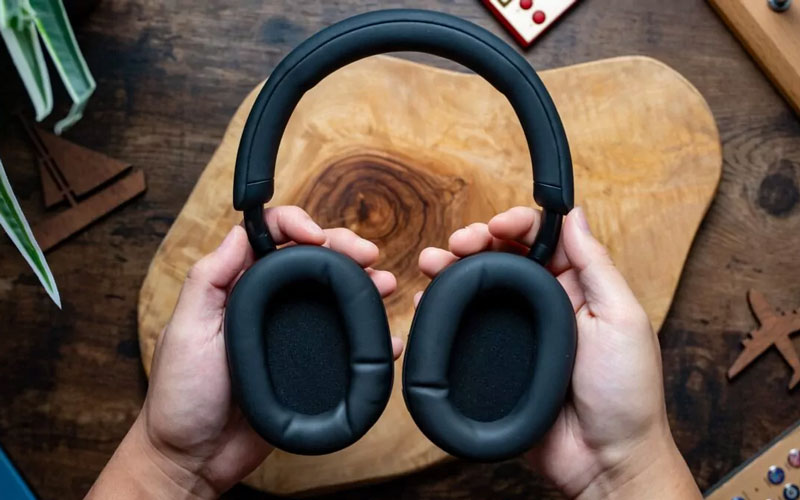 طراحی هدفون سونی WH-1000XM5