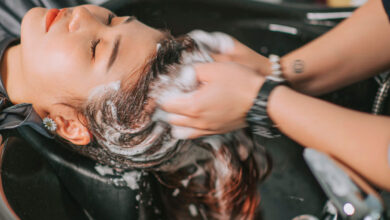 چند روز بعد از رنگ مو شامپو بزنیم؟