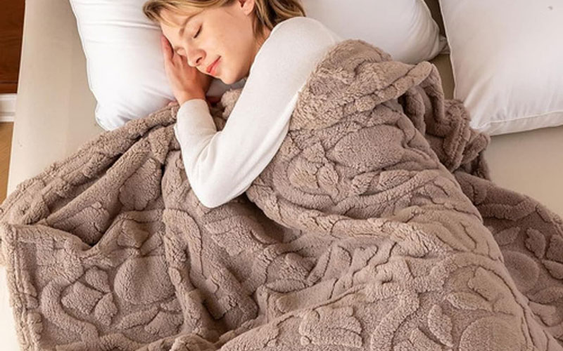 پتوی پشمی - انواع پتو بر اساس جنس