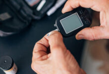 طرز استفاده از دستگاه قند خون